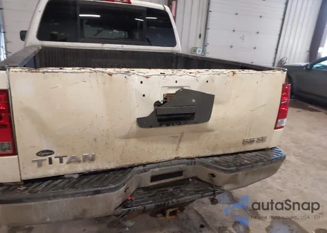 2008 Nissan Titan Pro-4X/Se из США, поврежденный, VIN 1N6AA07C08N341332